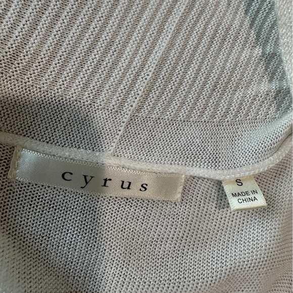Cyrus Knit Long Sleeveless Cardigan Size Small White - Picture 9 of 10
